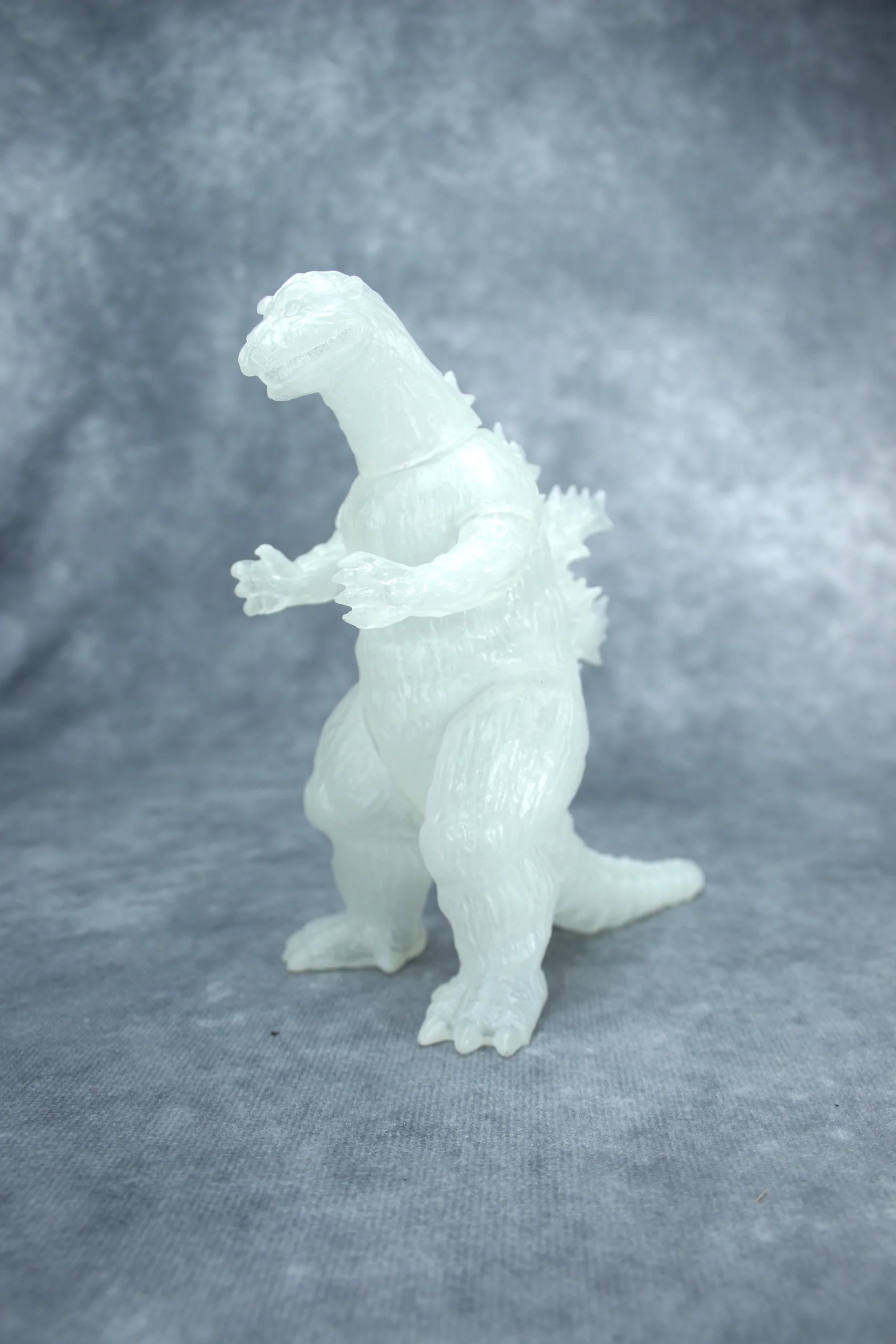 CCP ミドルサイズシリーズ ゴジラ(1954)Snow Fes Ver.