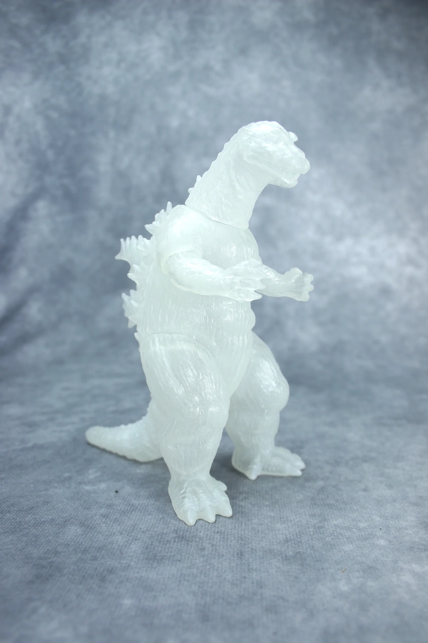 CCP ミドルサイズシリーズ ゴジラ（1954）Snow Fes Ver.